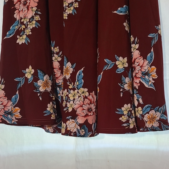 One Size Maxi Red Floral Maxi Skirt - Picture 4 of 4